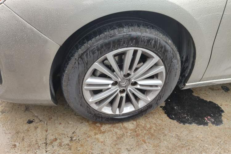 Used Citroen C4L 2015 1.8L Automatic Luxury Edition Left Front Wheel Hub