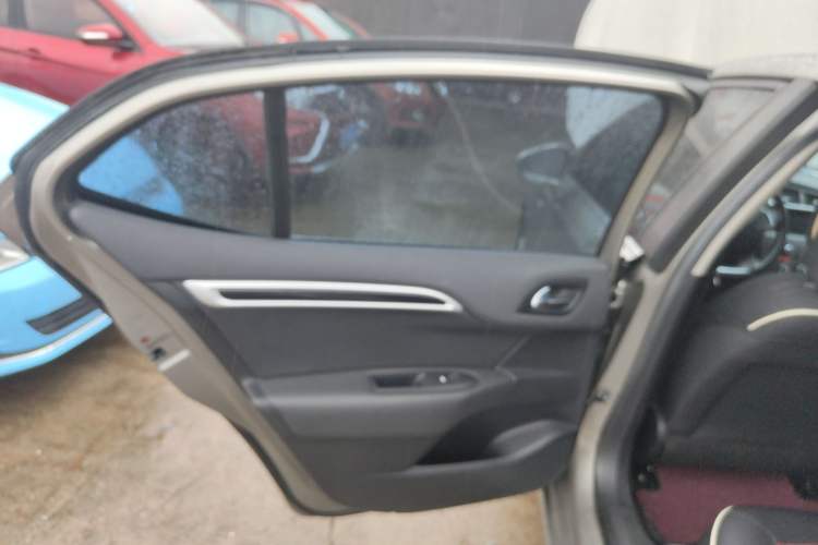 Used Citroen C4L 2015 1.8L Automatic Luxury Edition Left Rear Door Interior