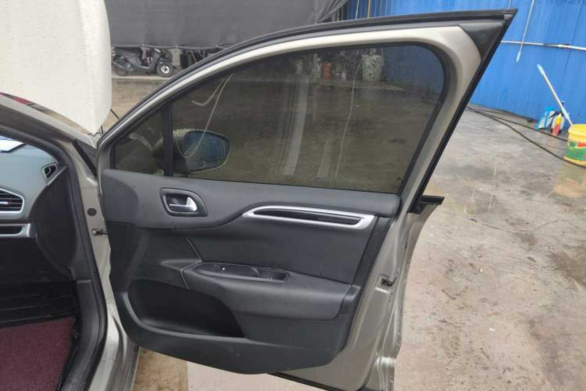 Used Citroen C4L 2015 1.8L Automatic Luxury Edition Right Front Door Interior