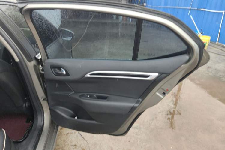 Used Citroen C4L 2015 1.8L Automatic Luxury Edition Right Rear Door Interior