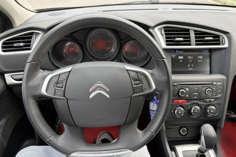 Used Citroen C4L 2015 1.8L Automatic Luxury Edition Steering Wheel
