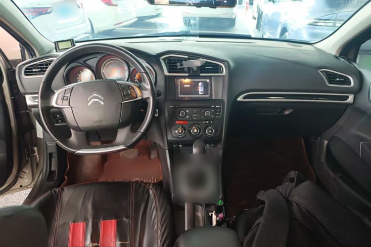 Used Citroen C4L 2015 1.8L Automatic Luxury Edition Center Console