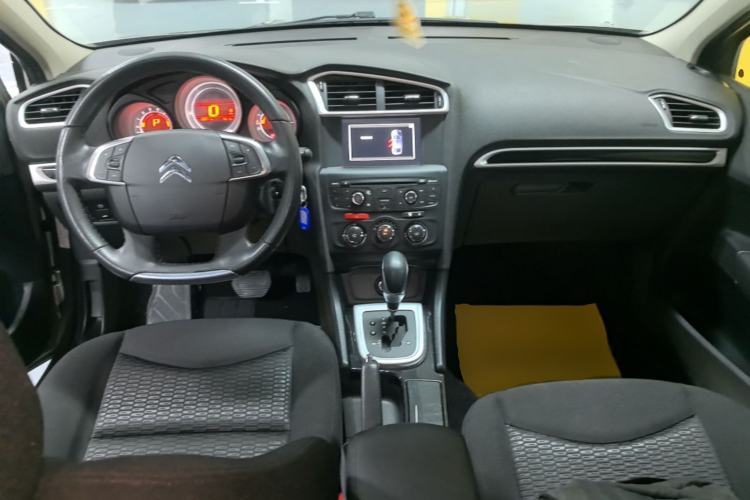Used Citroen C4L 2015 1.8L Automatic Luxury Edition Center Console