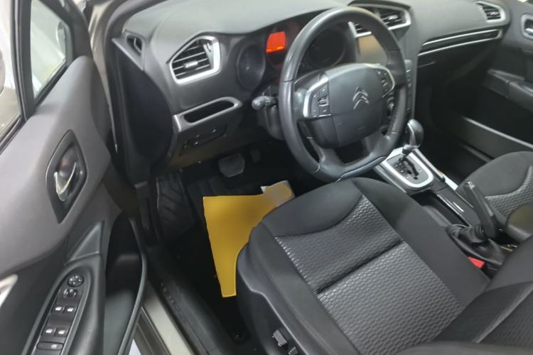 Used Citroen C4L 2015 1.8L Automatic Luxury Edition Driver Seat