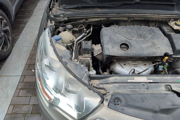 Used Citroen C4L 2015 1.8L Automatic Luxury Edition Engine Bay Right