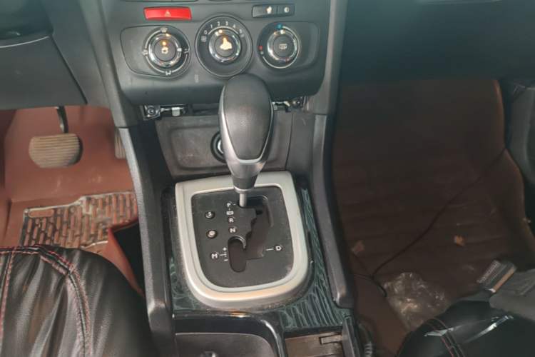 Used Citroen C4L 2015 1.8L Automatic Luxury Edition Gear Lever
