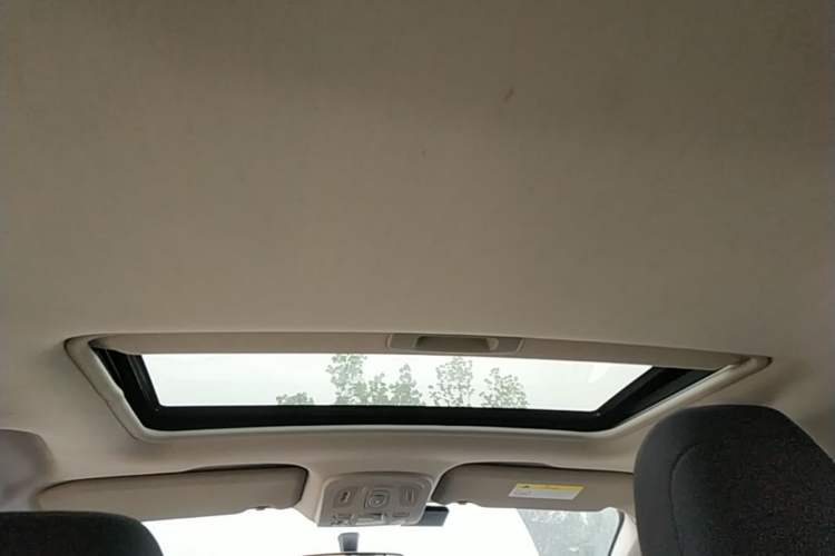 Used Citroen C4L 2015 1.2T Automatic Luxury Edition Headliner