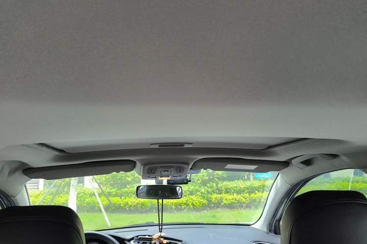 Used Citroen C4L 2015 1.8L Automatic Luxury Edition Headliner