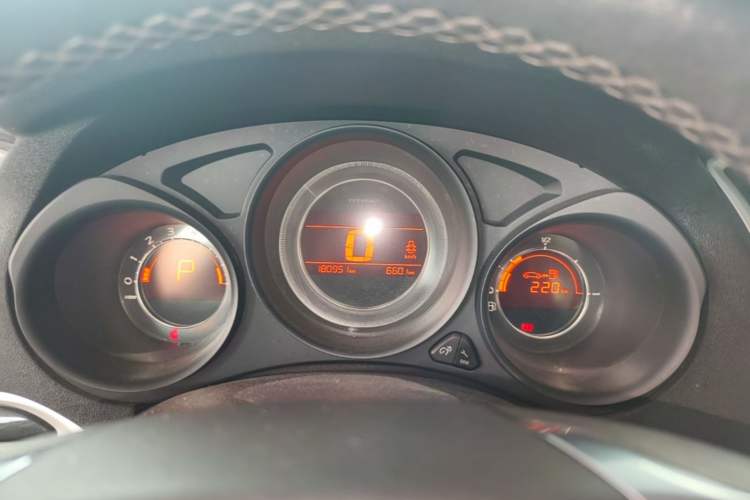 Used Citroen C4L 2015 1.8L Automatic Luxury Edition Instrument Cluster