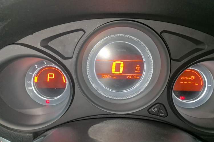 Used Citroen C4L 2015 1.8L Automatic Luxury Edition Instrument Cluster