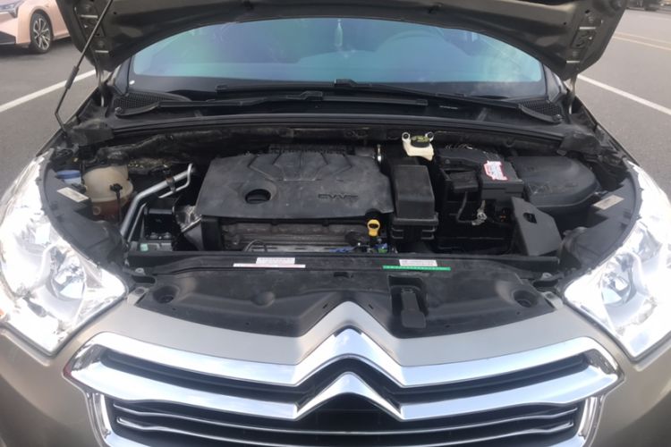 Used Citroen C4L 2015 1.8L Automatic Luxury Edition Interior 2