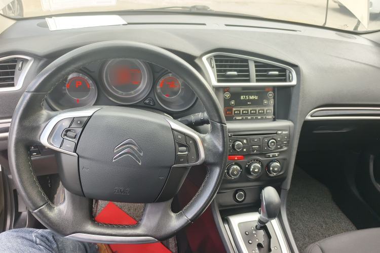 Used Citroen C4L 2015 1.2T Automatic Luxury Edition Interior 2