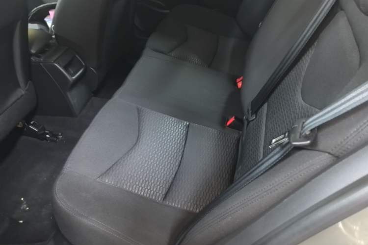 Used Citroen C4L 2015 1.8L Automatic Luxury Edition Left Rear Seat