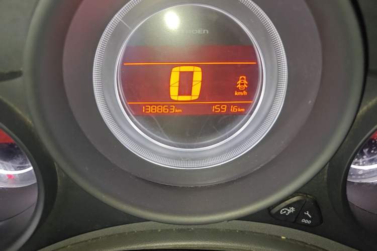 Used Citroen C4L 2015 1.8L Automatic Leading Edition Odometer Close Up