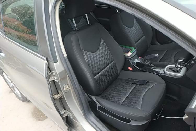 Used Citroen C4L 2015 1.2T Automatic Luxury Edition Right Front Seat