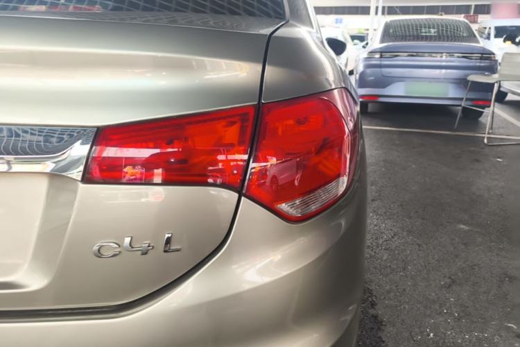 Used Citroen C4L 2015 1.8L Automatic Luxury Edition Right Rear Taillight