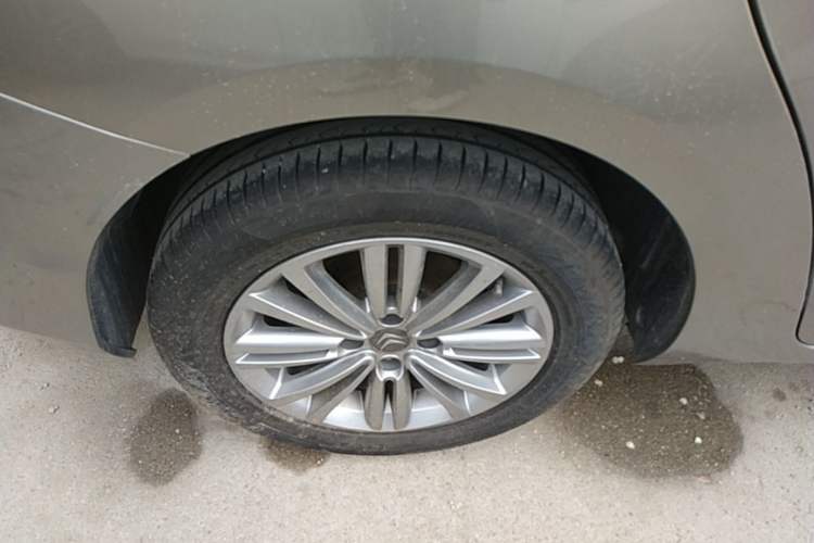 Used Citroen C4L 2015 1.2T Automatic Luxury Edition Right Rear Wheel Hub