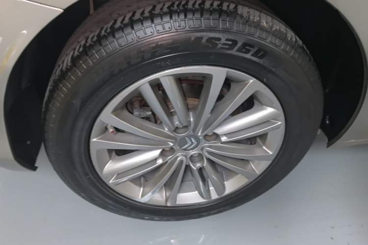 Used Citroen C4L 2015 1.8L Automatic Luxury Edition Right Rear Wheel Hub