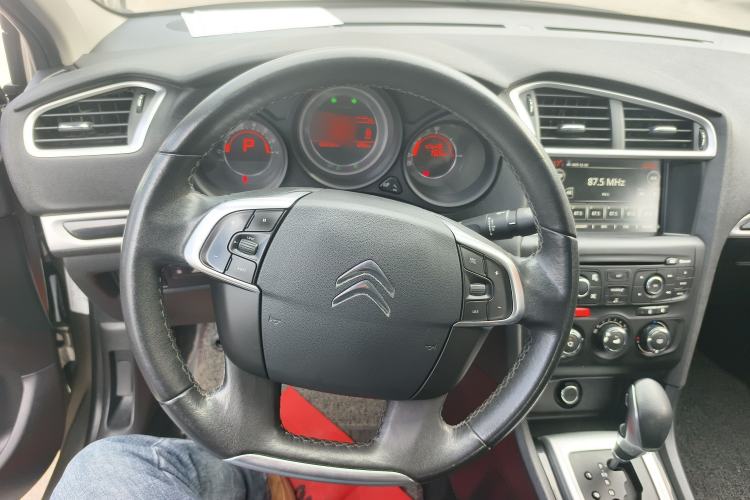 Used Citroen C4L 2015 1.2T Automatic Luxury Edition Steering Wheel