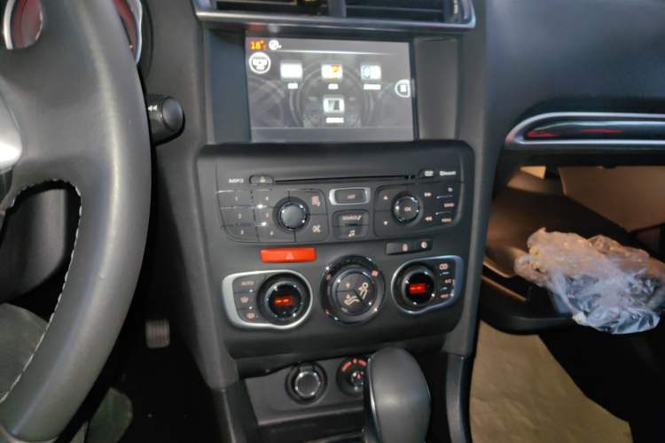Used Citroen C4L 2015 1.6T Automatic Prestige Edition Audio And AC Panel