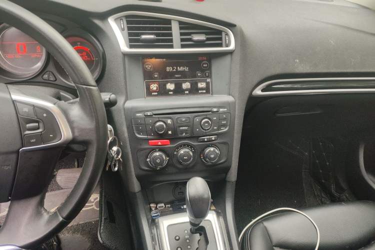 Used Citroen C4L 2015 1.8L Automatic Luxury Edition Audio And AC Panel