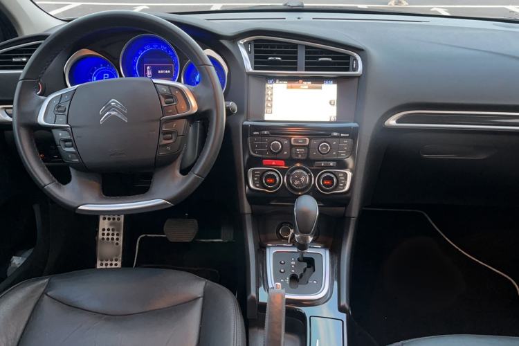 Used Citroen C4L 2015 1.6T Automatic Flagship Edition Audio And AC Panel