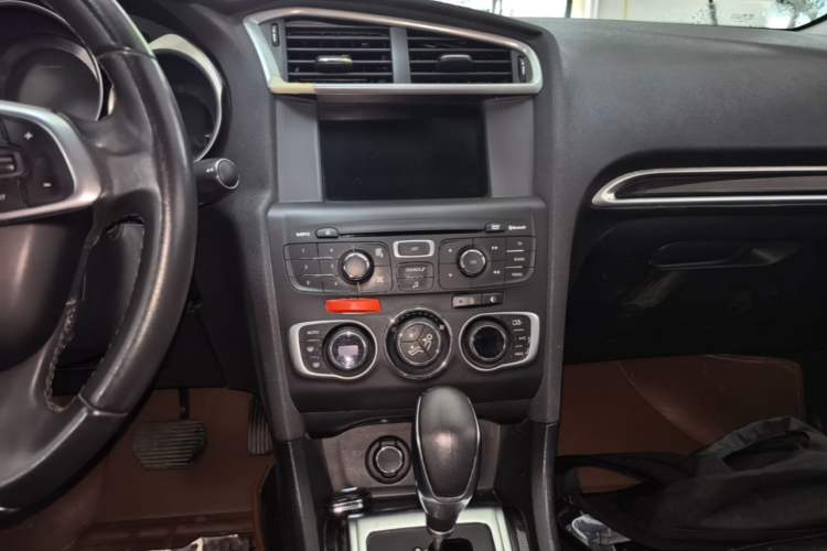 Used Citroen C4L 2015 1.8L Automatic Prestige Edition Audio And AC Panel