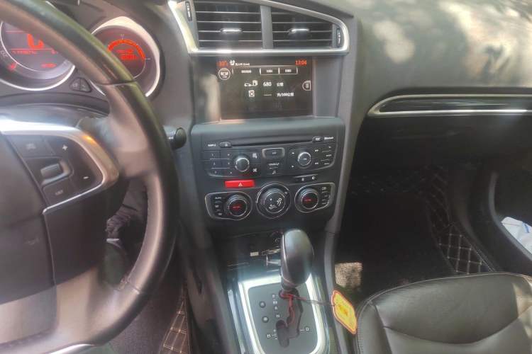 Used Citroen C4L 2015 1.6T Automatic Prestige Edition Audio And AC Panel