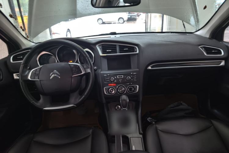 Used Citroen C4L 2015 1.8L Automatic Prestige Edition Center Console