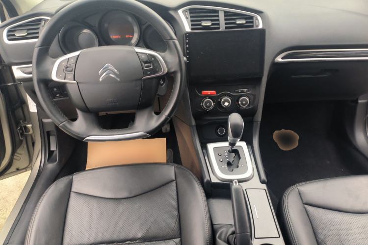 Used Citroen C4L 2015 1.8L Automatic Luxury Edition Center Console