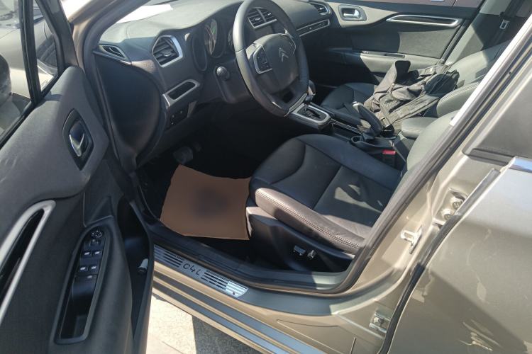 Used Citroen C4L 2015 1.8L Automatic Luxury Edition Driver Seat