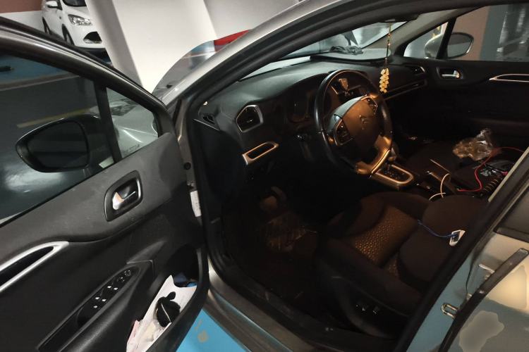 Used Citroen C4L 2015 1.8L Automatic Luxury Edition Driver Seat