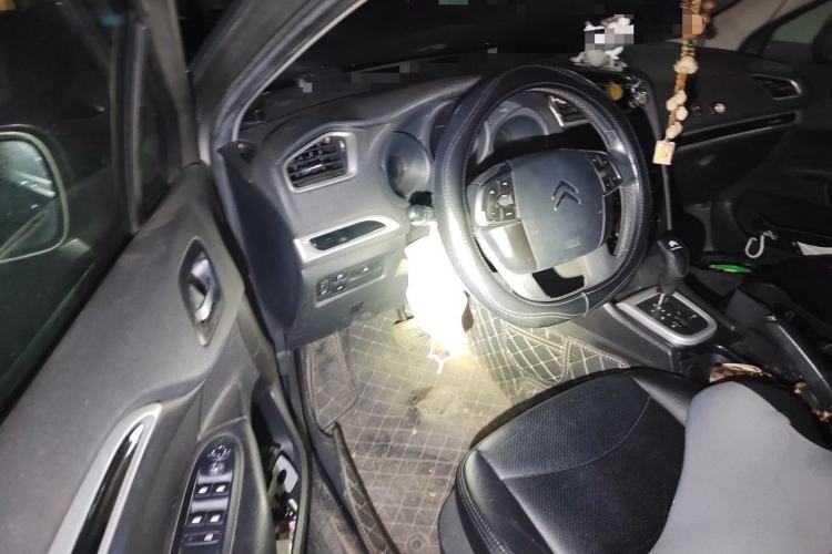 Used Citroen C4L 2015 1.8L Automatic Luxury Edition Driver Seat