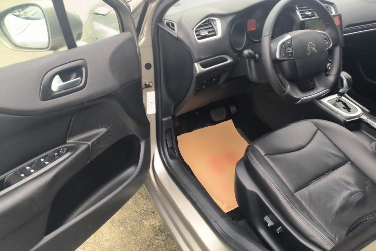 Used Citroen C4L 2015 1.8L Automatic Luxury Edition Driver Seat