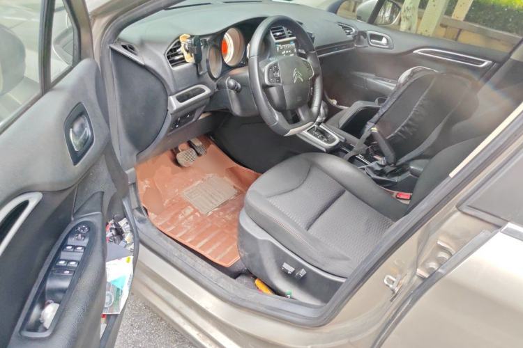Used Citroen C4L 2015 1.8L Automatic Luxury Edition Driver Seat