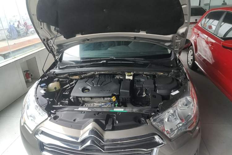 Used Citroen C4L 2015 1.8L Automatic Prestige Edition Engine Bay