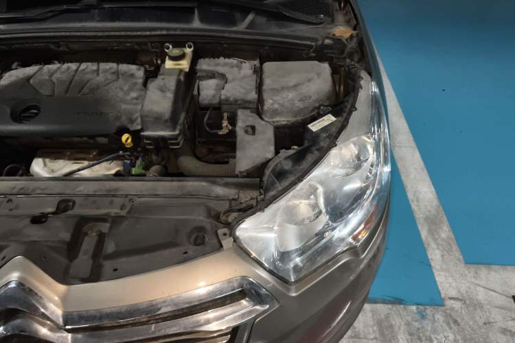 Used Citroen C4L 2015 1.8L Automatic Luxury Edition Engine Bay Left