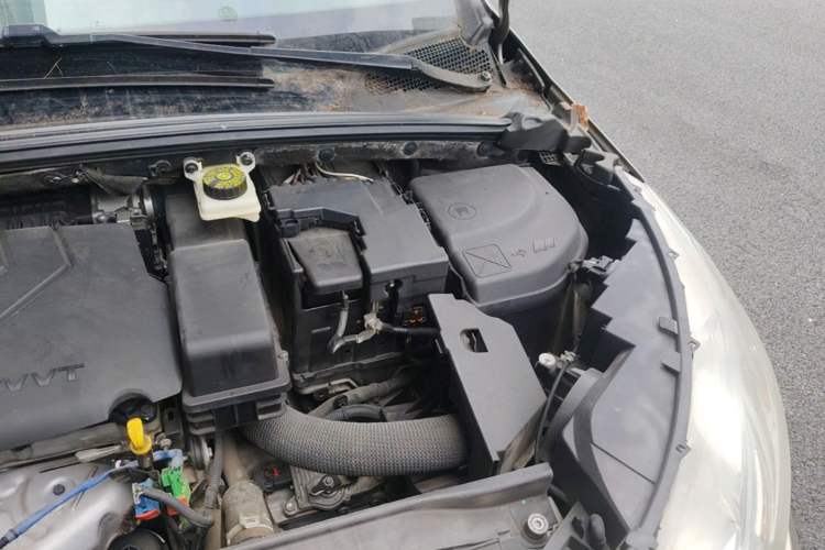 Used Citroen C4L 2015 1.8L Automatic Luxury Edition Engine Bay Left