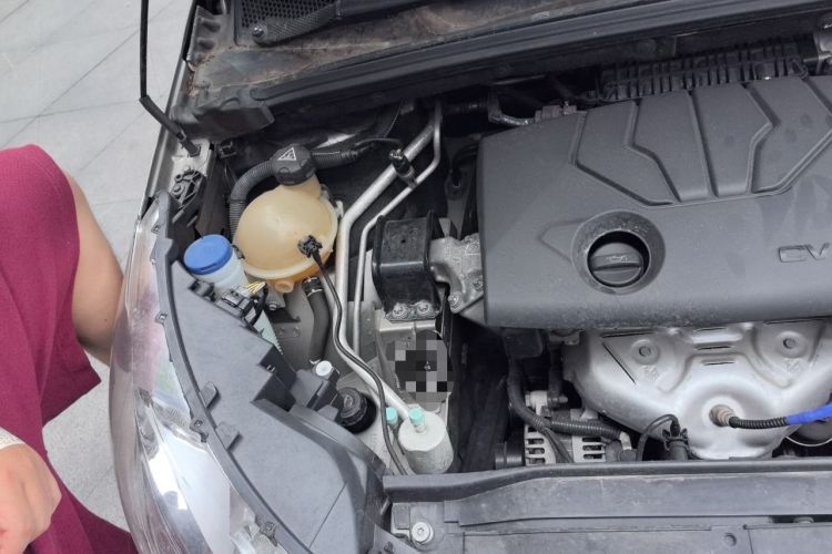 Used Citroen C4L 2015 1.8L Automatic Luxury Edition Engine Bay Right