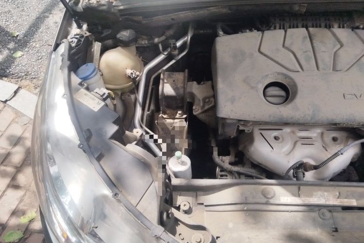 Used Citroen C4L 2015 1.8L Automatic Luxury Edition Engine Bay Right