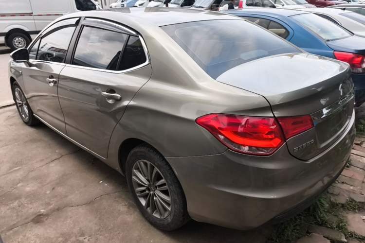 Used Citroen C4L 2015 1.8L Automatic Luxury Edition Exterior 2