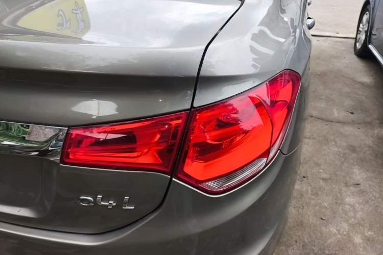 Used Citroen C4L 2015 1.8L Automatic Luxury Edition Exterior 3