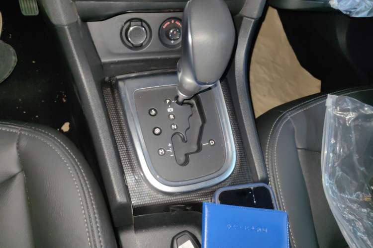 Used Citroen C4L 2015 1.6T Automatic Prestige Edition Gear Lever