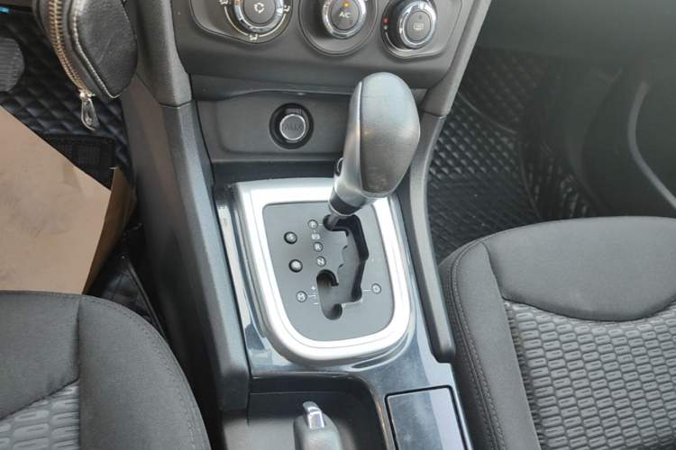 Used Citroen C4L 2015 1.2T Automatic Luxury Edition Gear Lever