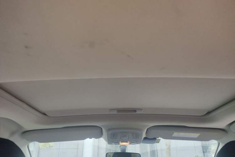 Used Citroen C4L 2015 1.8L Automatic Luxury Edition Headliner
