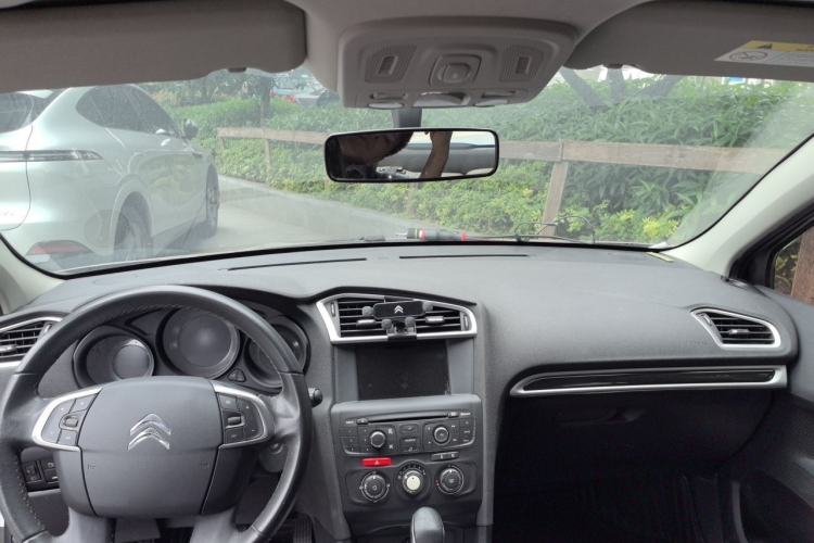Used Citroen C4L 2015 1.8L Automatic Luxury Edition Headliner