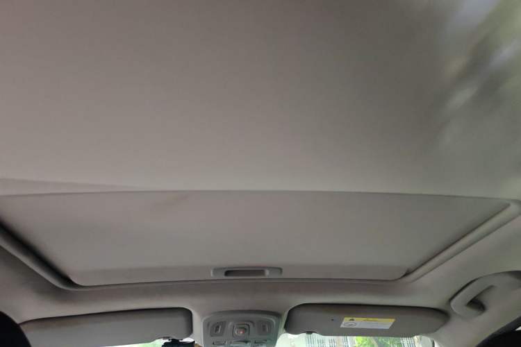 Used Citroen C4L 2015 1.8L Automatic Luxury Edition Headliner