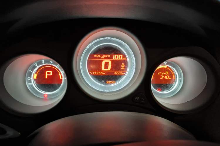Used Citroen C4L 2015 1.8L Automatic Luxury Edition Instrument Cluster