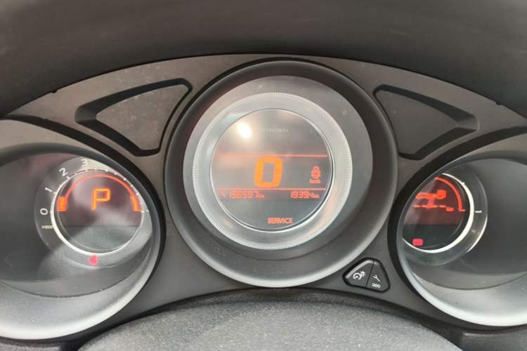 Used Citroen C4L 2015 1.8L Automatic Luxury Edition Instrument Cluster