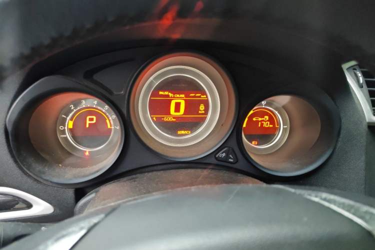 Used Citroen C4L 2015 1.8L Automatic Luxury Edition Instrument Cluster